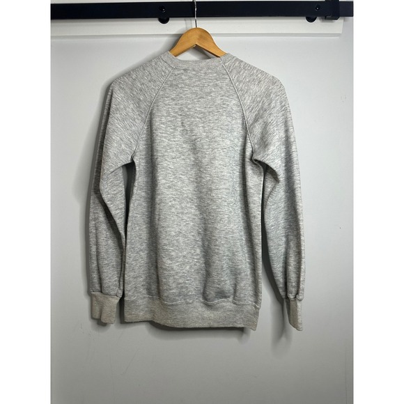 Vintage Gearing Up USA Made Crewneck Sweatshirt Embroidered Dolls‎ Gray Medium - Picture 4 of 7